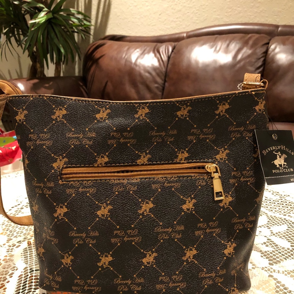 New Handbag - Picture 6 of 7